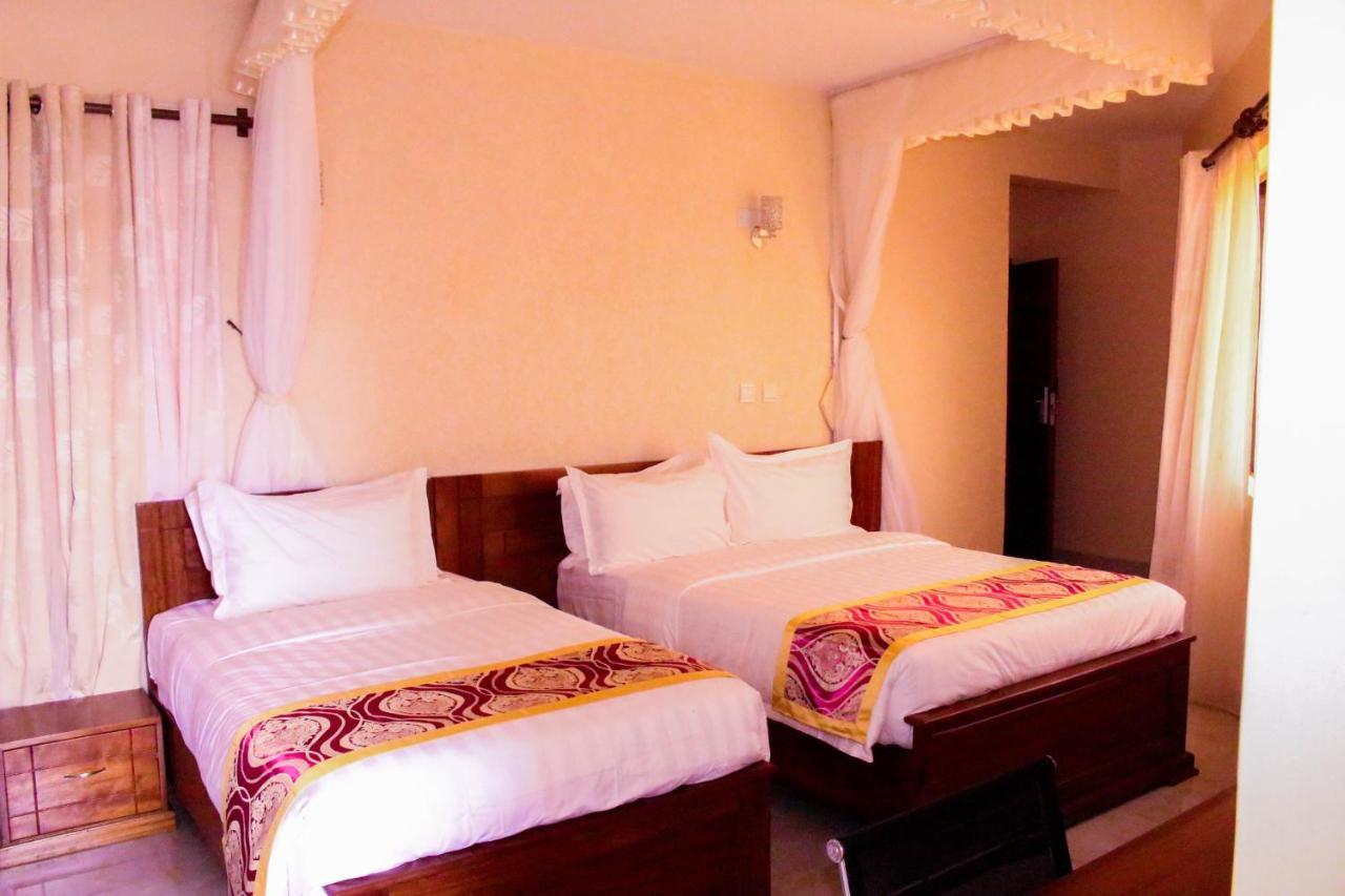Prinias Hotel Кисуму Экстерьер фото