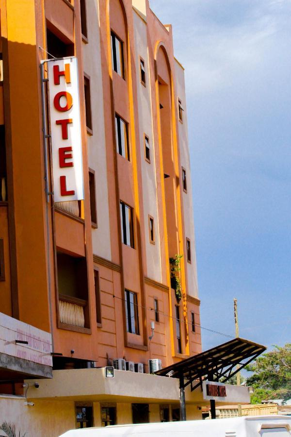 Prinias Hotel Кисуму Экстерьер фото