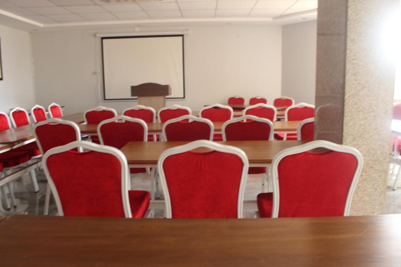 Prinias Hotel Кисуму Экстерьер фото
