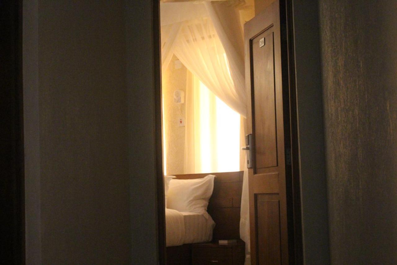 Prinias Hotel Кисуму Экстерьер фото